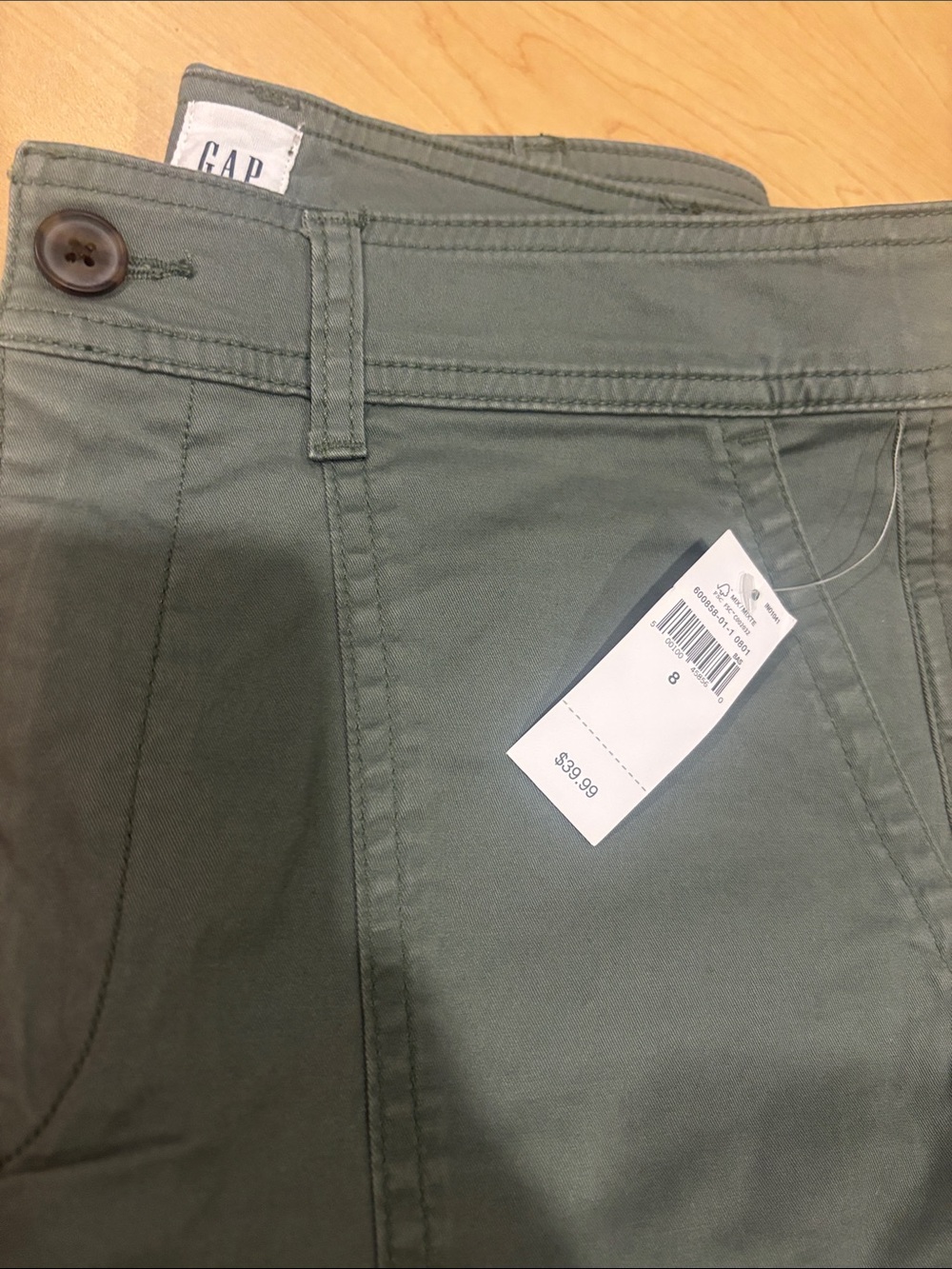 GAP - Women’s High-Rise Utility Shorts in Slate Green Gap for Good - Picture 2 of 2
